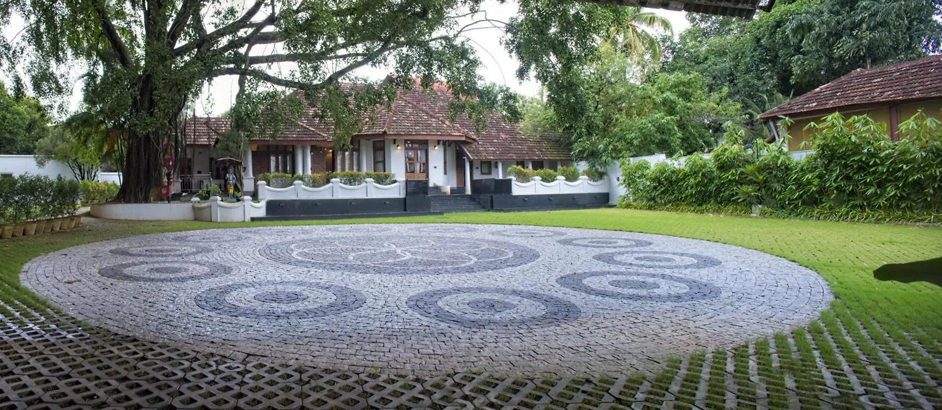 호텔 Amritha Heritage 트리반드룸